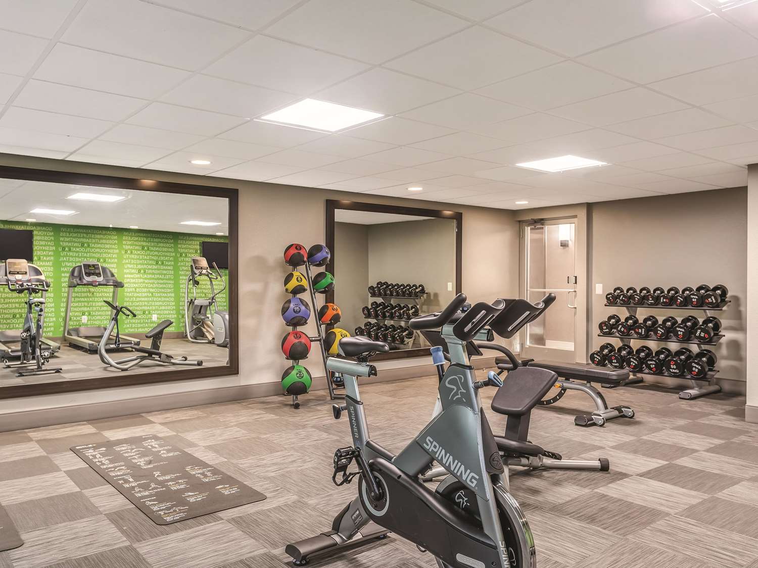 La Quinta Inn & Suites by Wyndham Columbia / Fort Meade 11/27