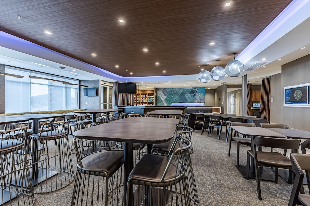 SpringHill Suites Detroit Sterling Heights 24/35
