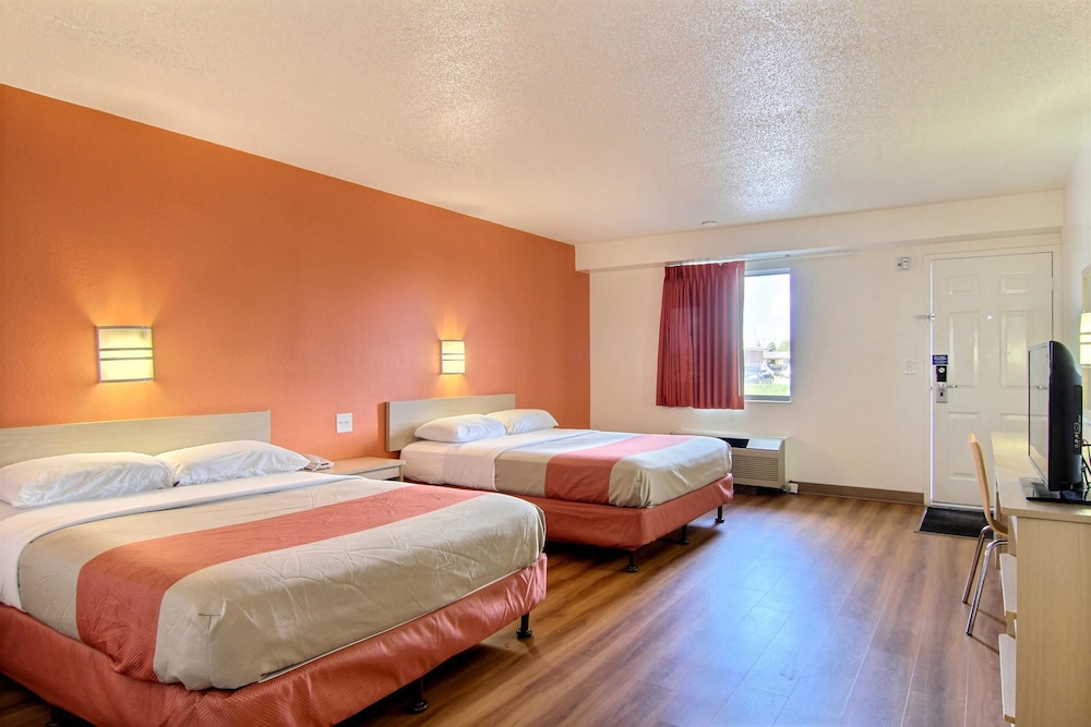 Motel6 Middleburg Heights, OH - Cleveland 19/49