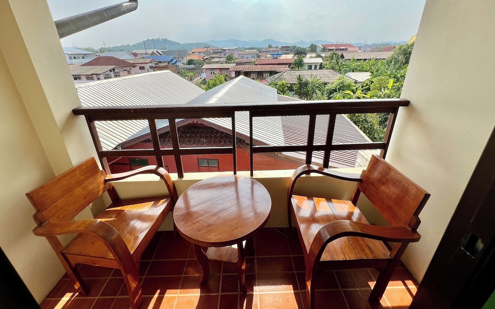 Sawadeelanna Hotel 53/63