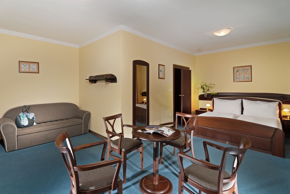 Hotel Zatisi 29/50