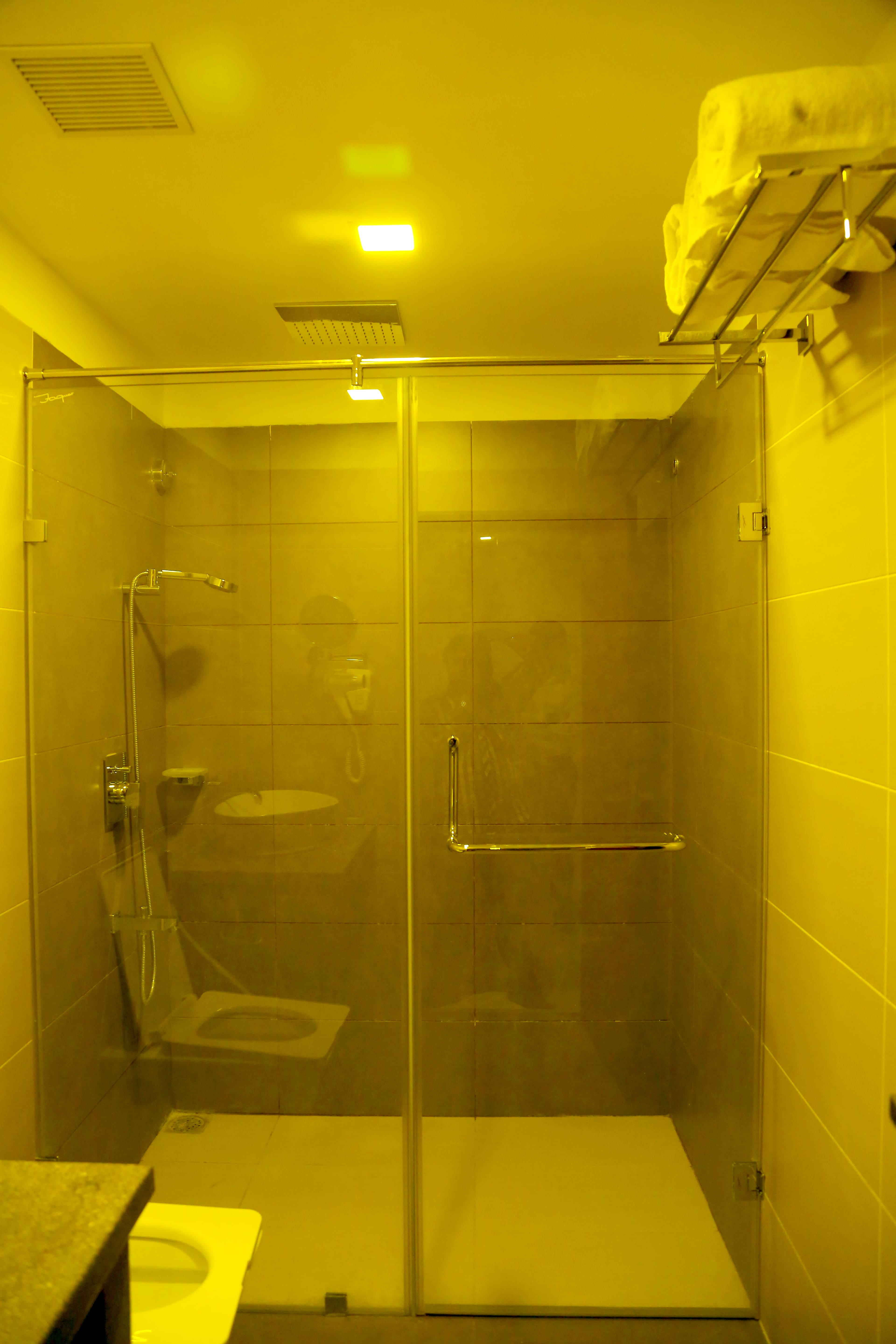 Oyo Rooms Ntr Health University 30/30