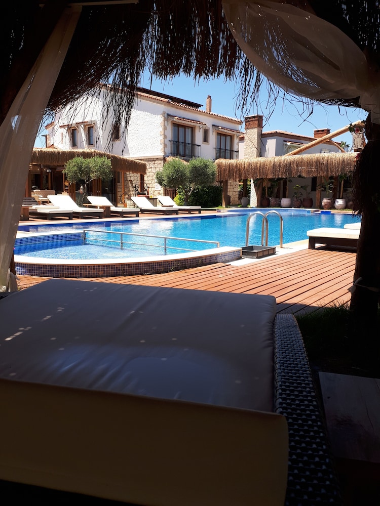 Alacati Pupil Hotel 46/50