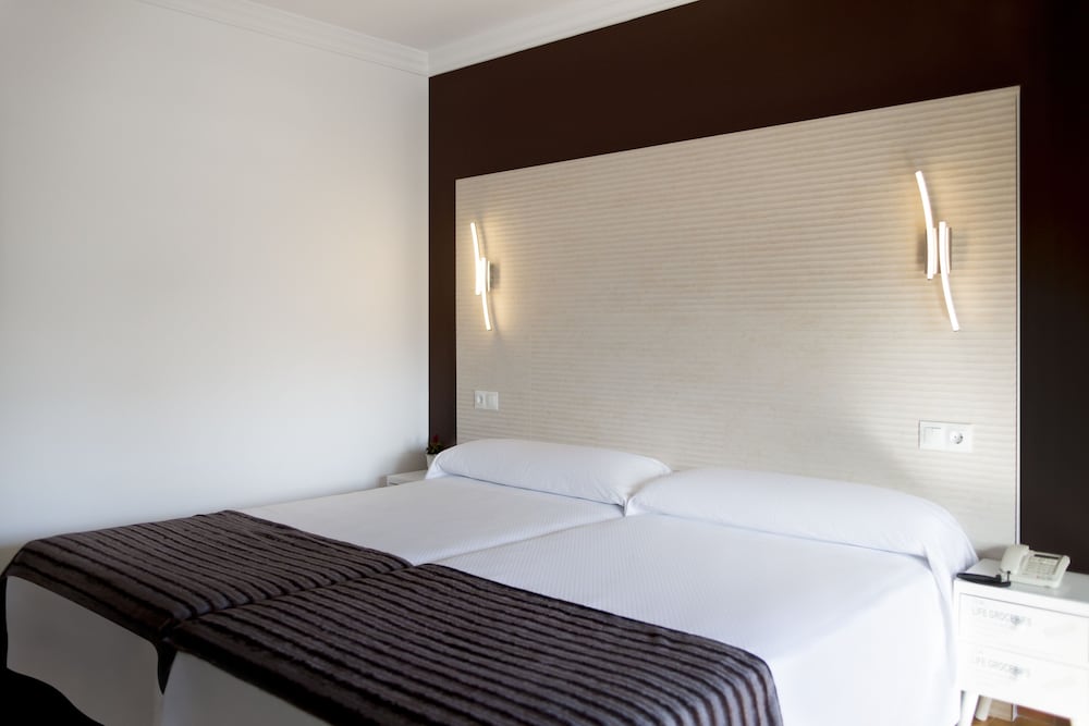Hostal Alhambra 48/50