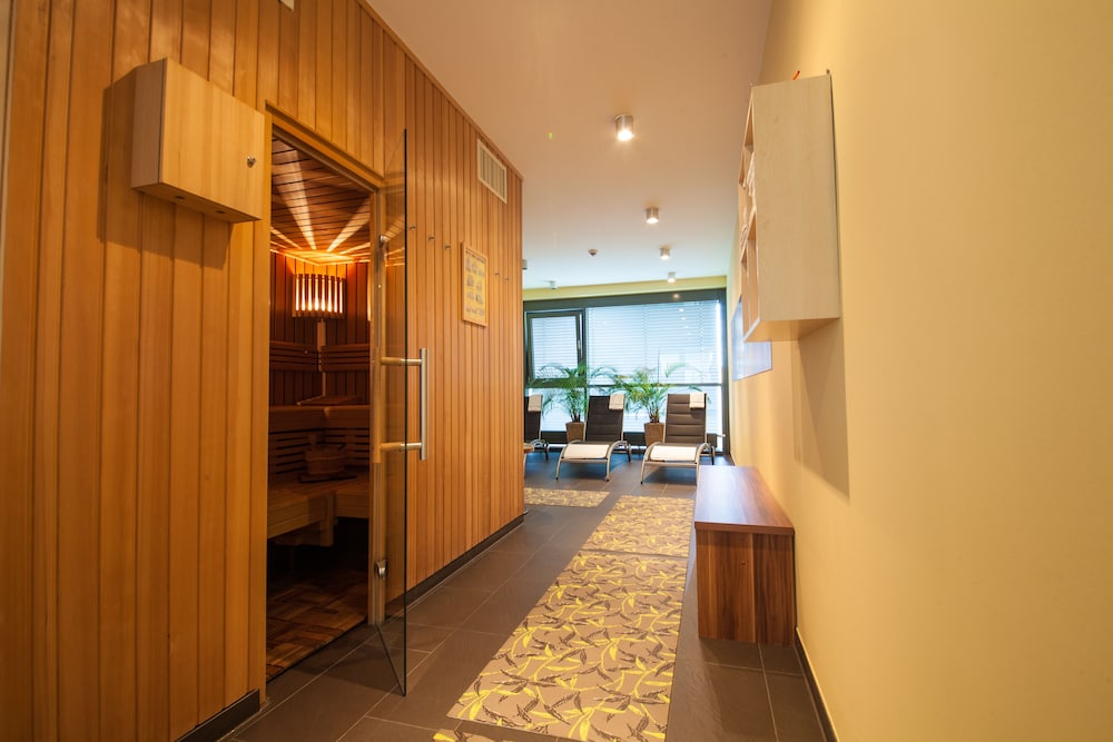 Novina Hotel Tillypark 41/71