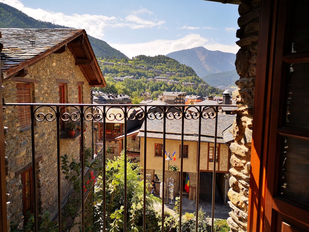 Santa Barbara de la Vall de Ordino 2/24