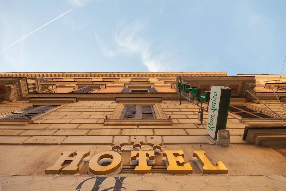 Hotel Romantica 2/60