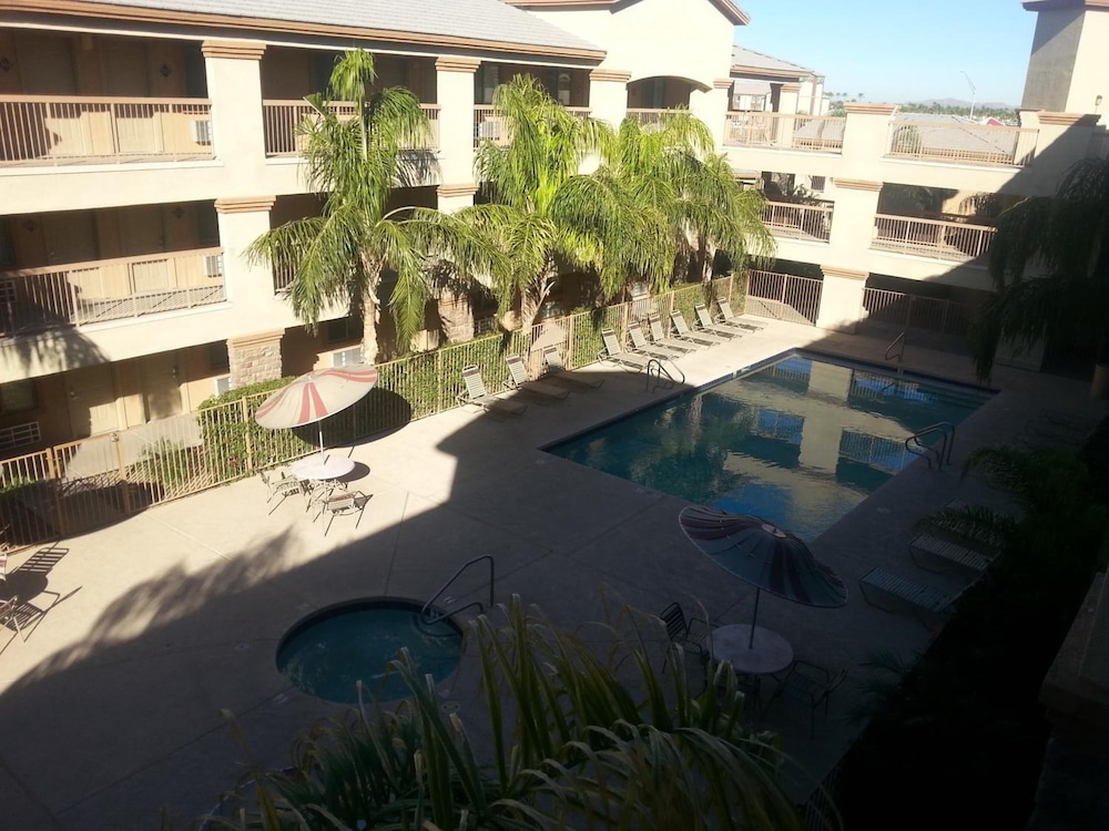 Siegel Suites Select Casa Grande 8/44