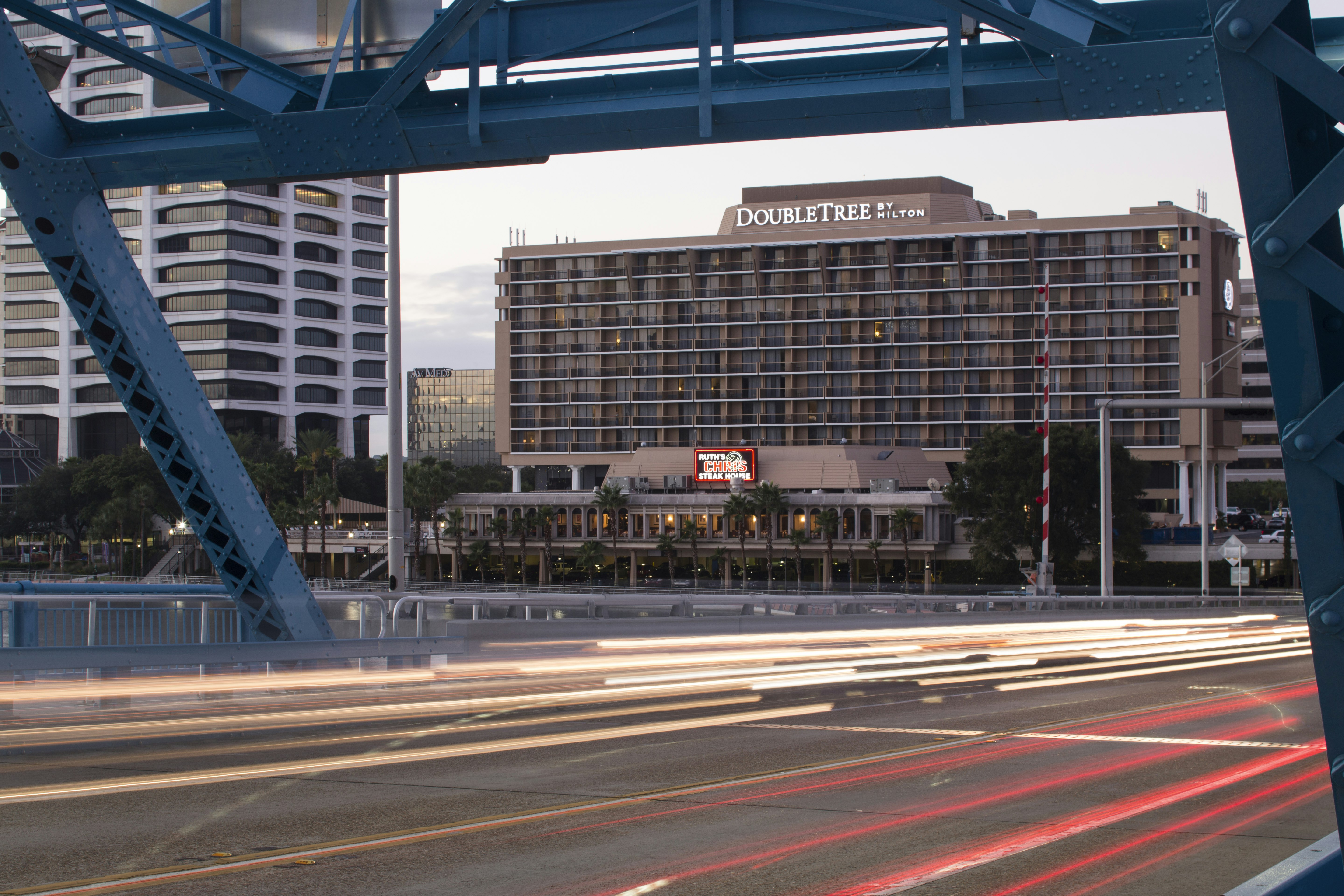 Doubletree By Hilton Hotel Jacksonville Riverfront 35/35
