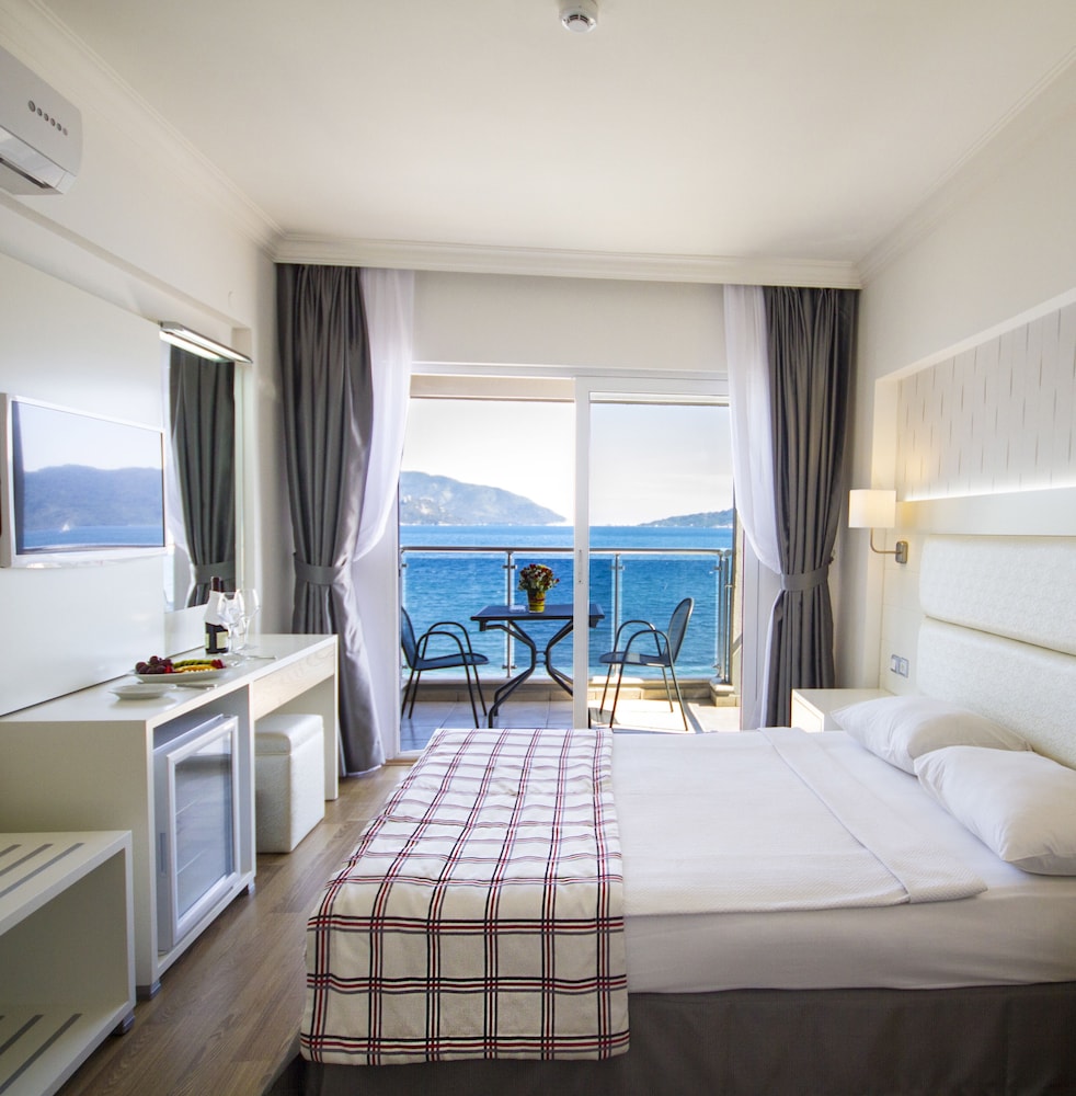 Yunus Hotel 7/71