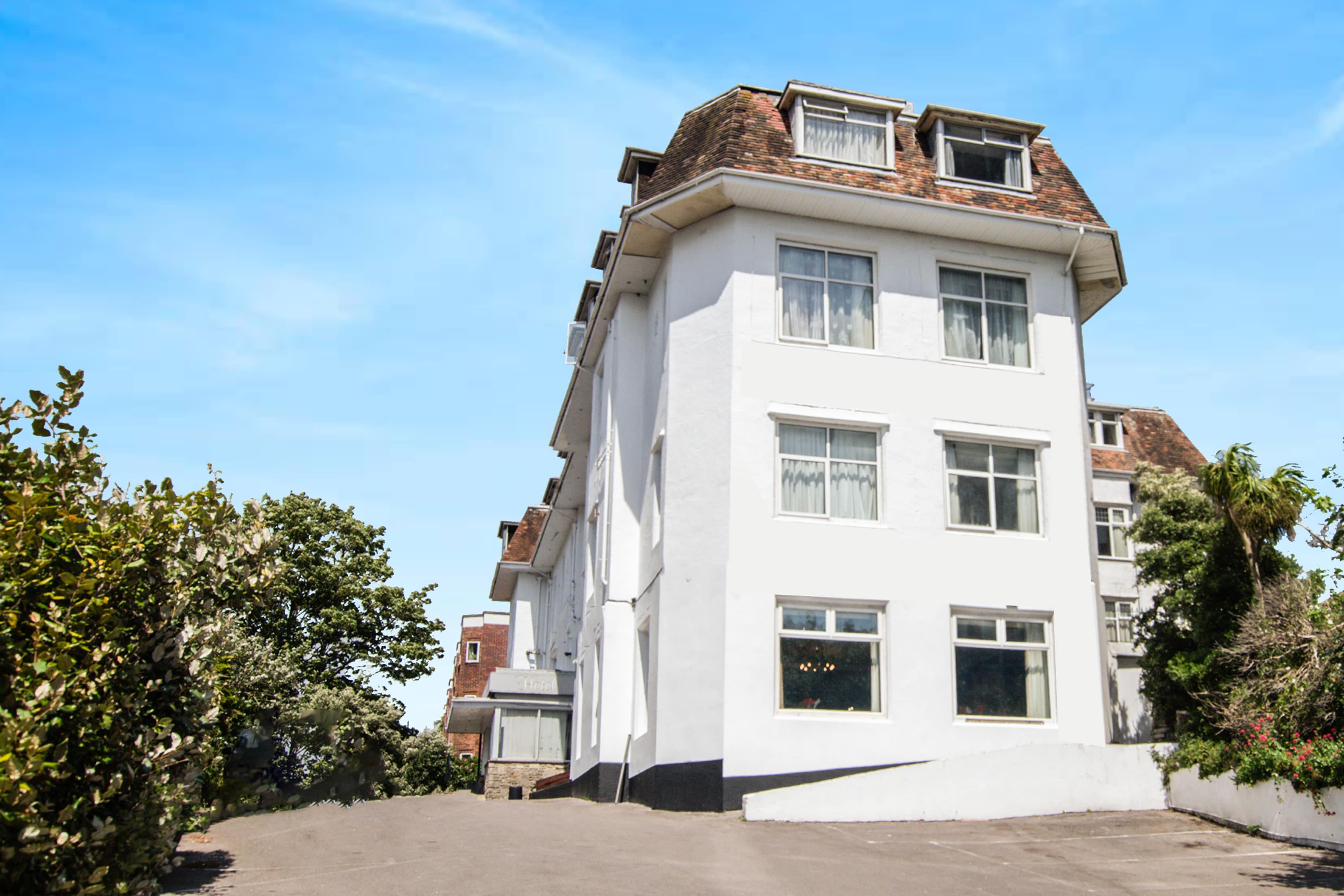 Russel Court Hotel Bournemouth Central 2/45