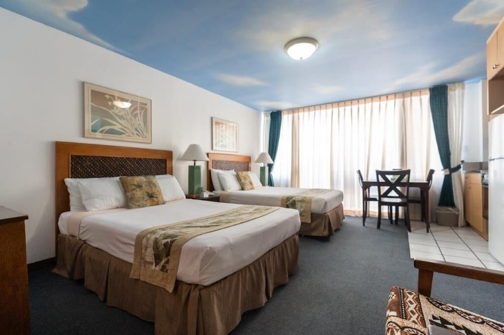 Holiday Surf Hotel 12/43