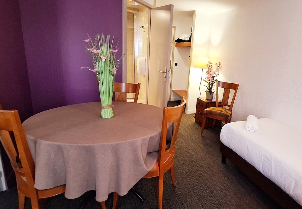 HOTEL THE ORIGINALS CAMBRAI TABL'HOTEL (EX INTER-HOTEL) 28/46