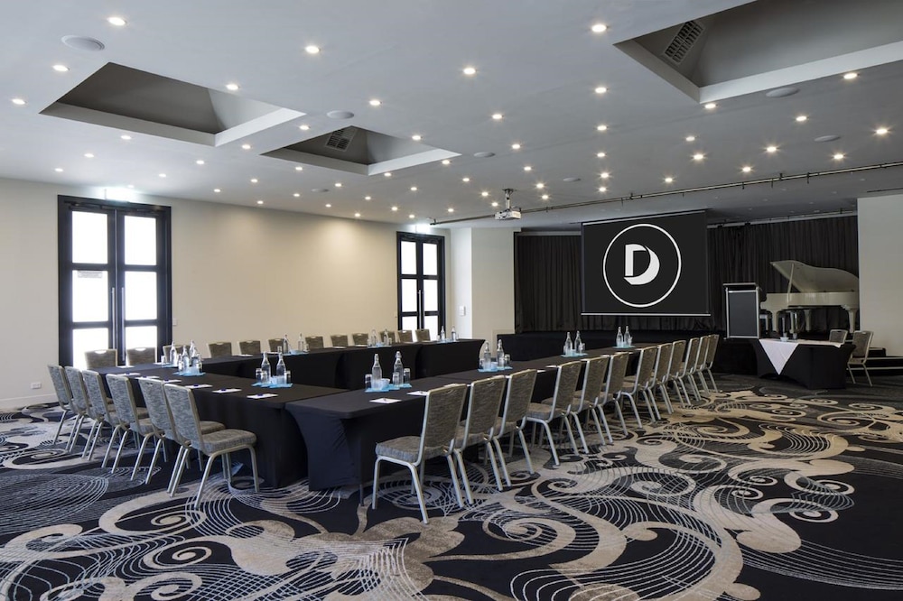 The Dingley Hotel 53/61