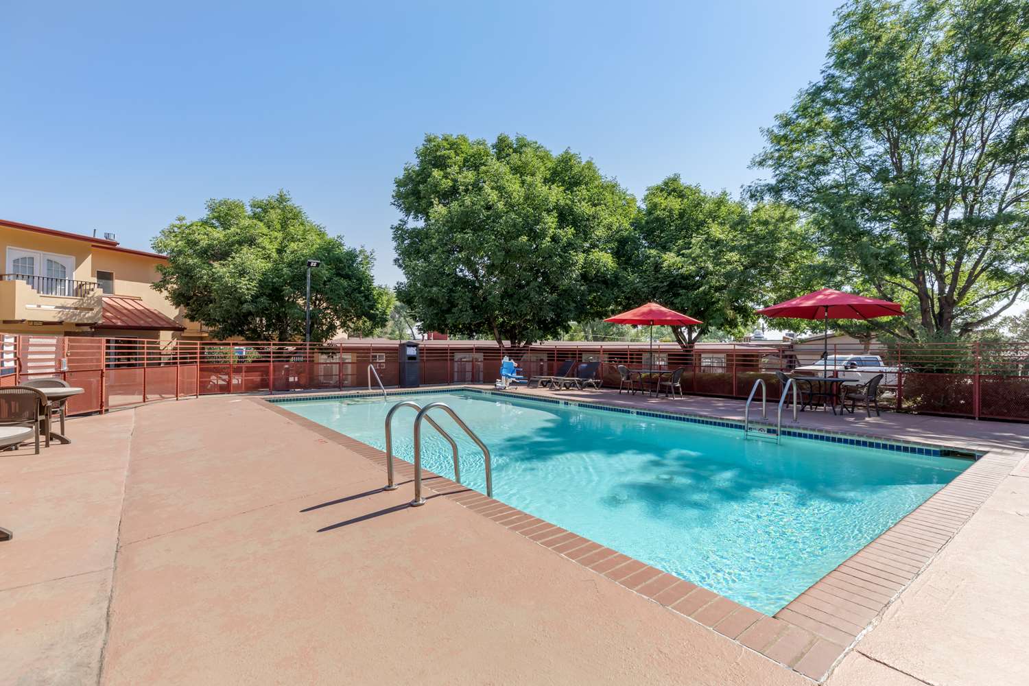 Best Western Kiva Inn 25/38
