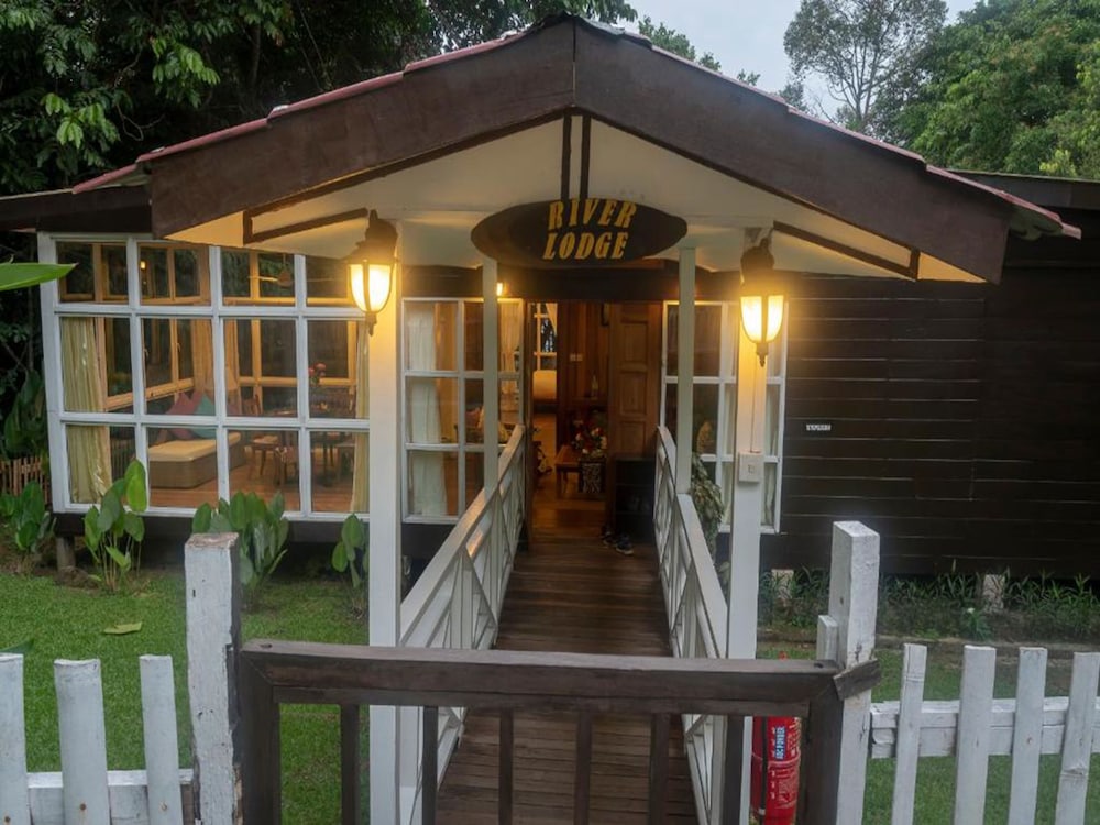 Sutera Sanctuary Lodges at Poring Hot Springs 2/72