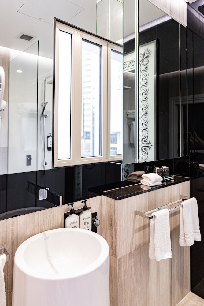 The Inchcolm a EVT Hotel 50/50
