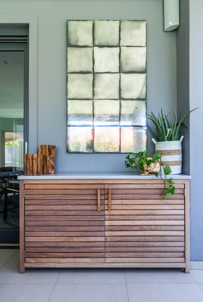 The Clarendon - Fresnaye 4/50