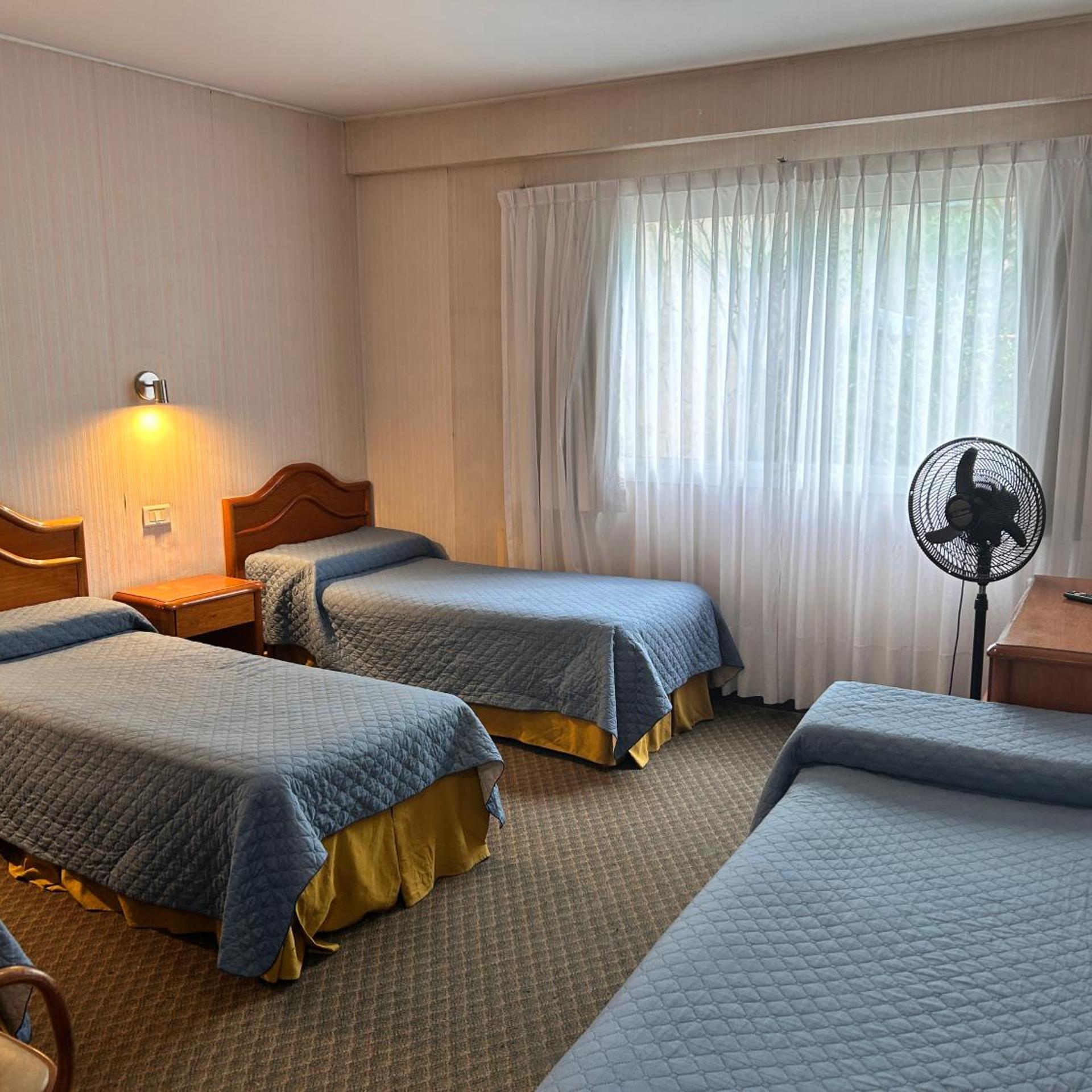 LUEY HOTEL 24/38