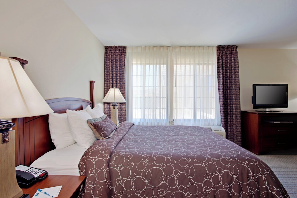 Studio, Suite, Queen Bed, Kitchen, Accessible