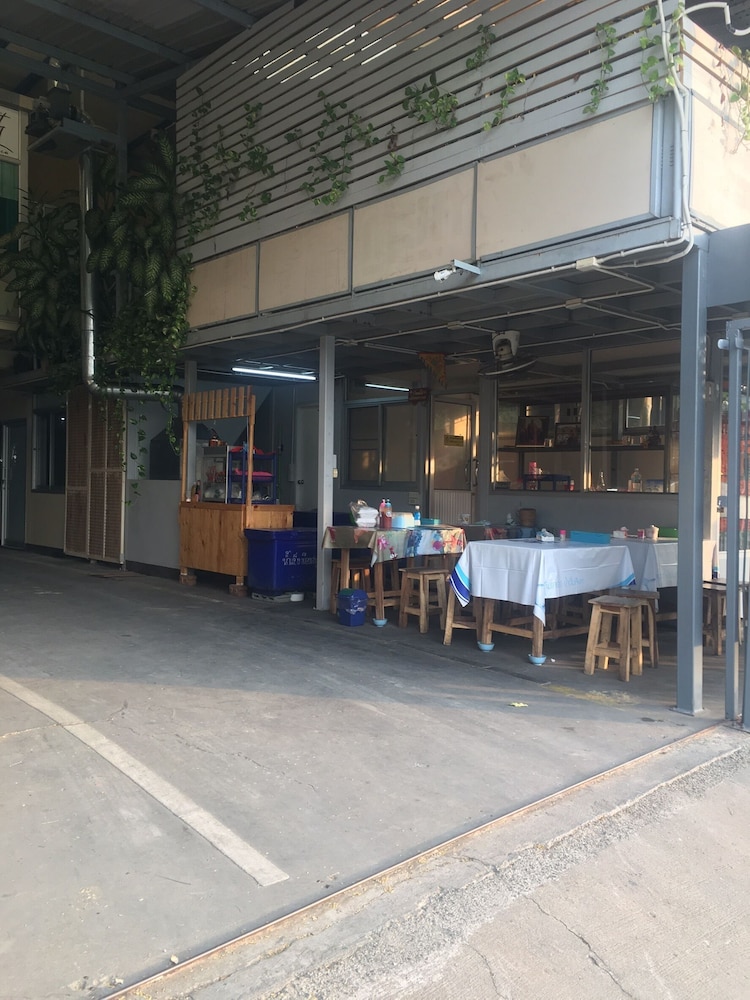 At Ease Residence Suvarnabhumi 56/67