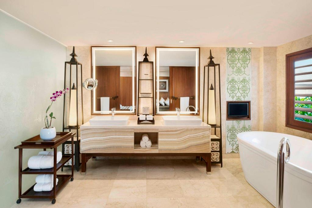Astor, 2 Bedrooms, Presidential, Grand, Suite, King Bed, 1 King and 2 Double Beds, Ocean View، The St Regis Bali Resort 3/3