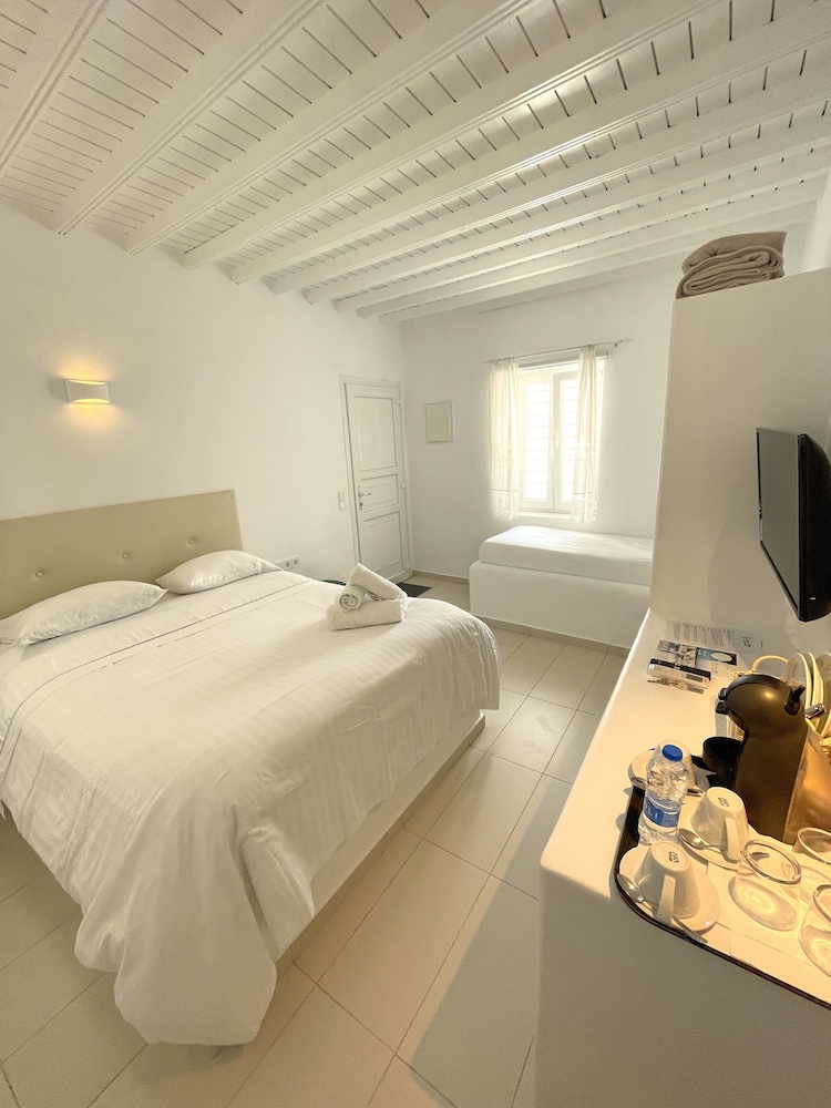 Hotel Lefteris 23/67