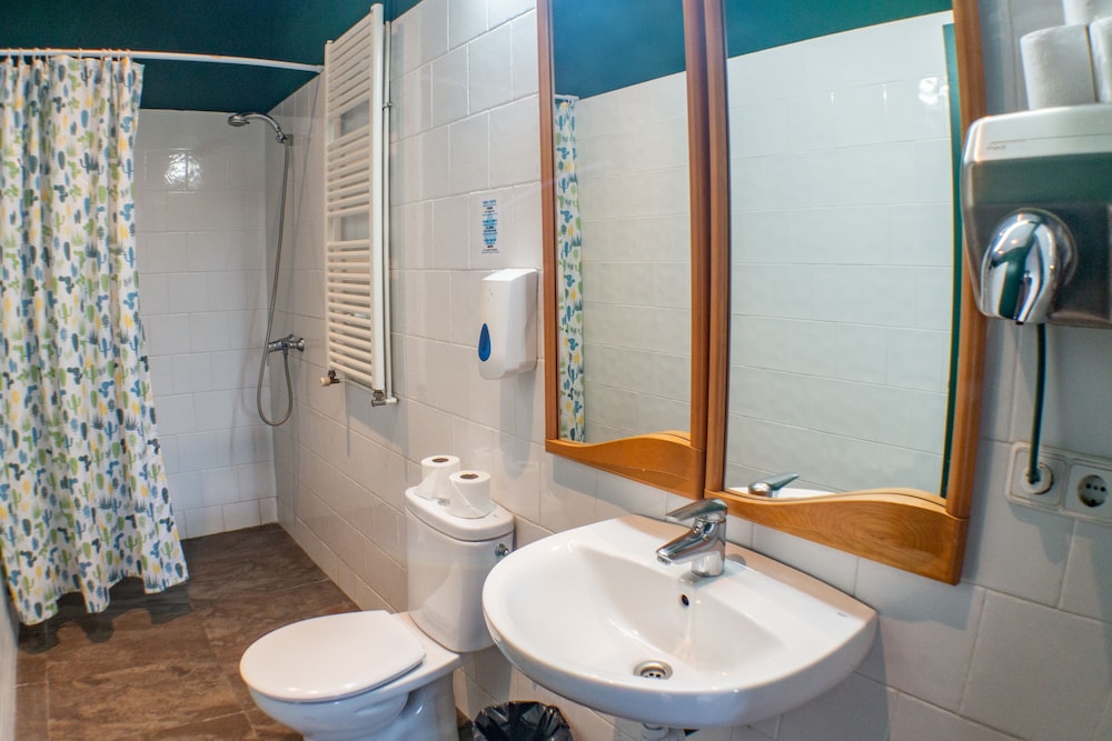 Inout Hostel 47/50