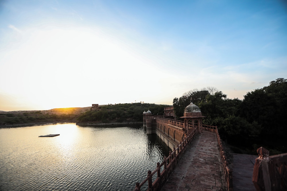 WelcomHeritage Bal Samand Lake Palace 32/47