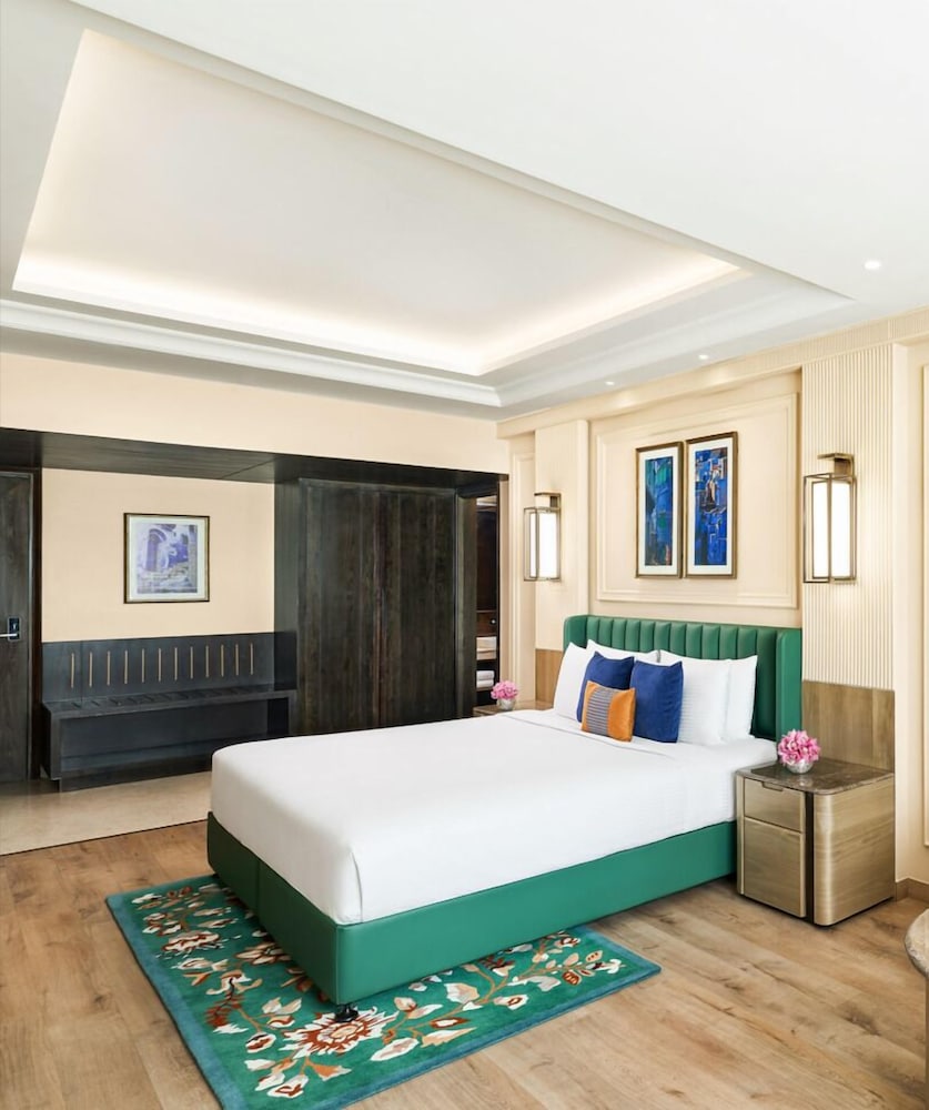 Premium, King Bed