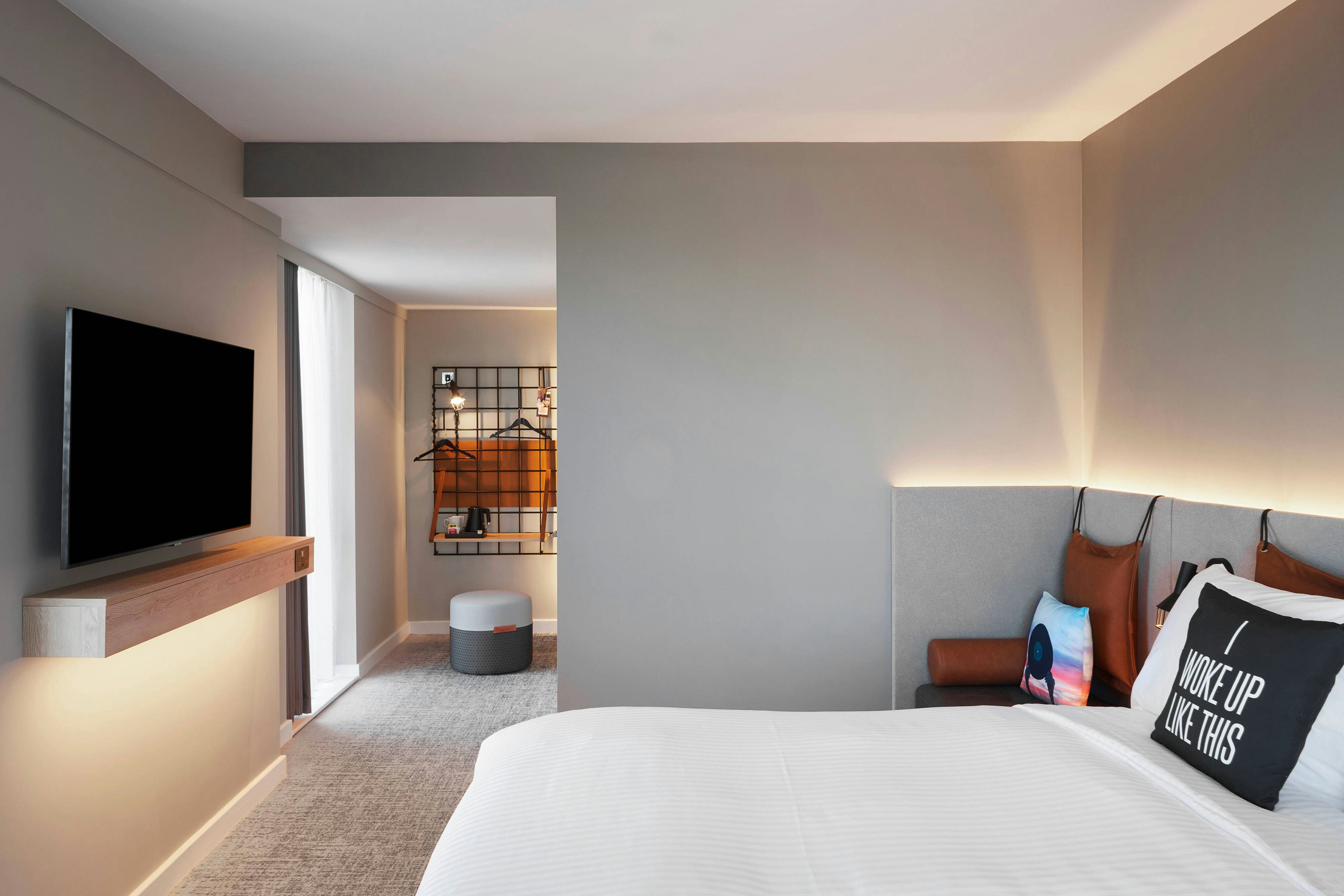 Room, Twin Beds