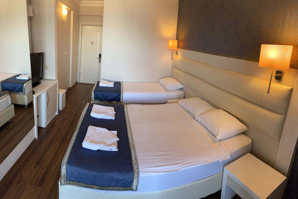 Gold Kaya Hotel 7/16