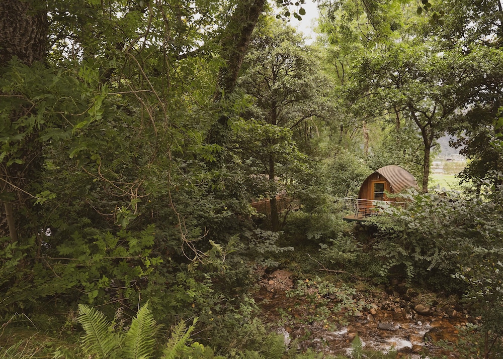 Riverbeds Lodges With Hot Tubs 9/23