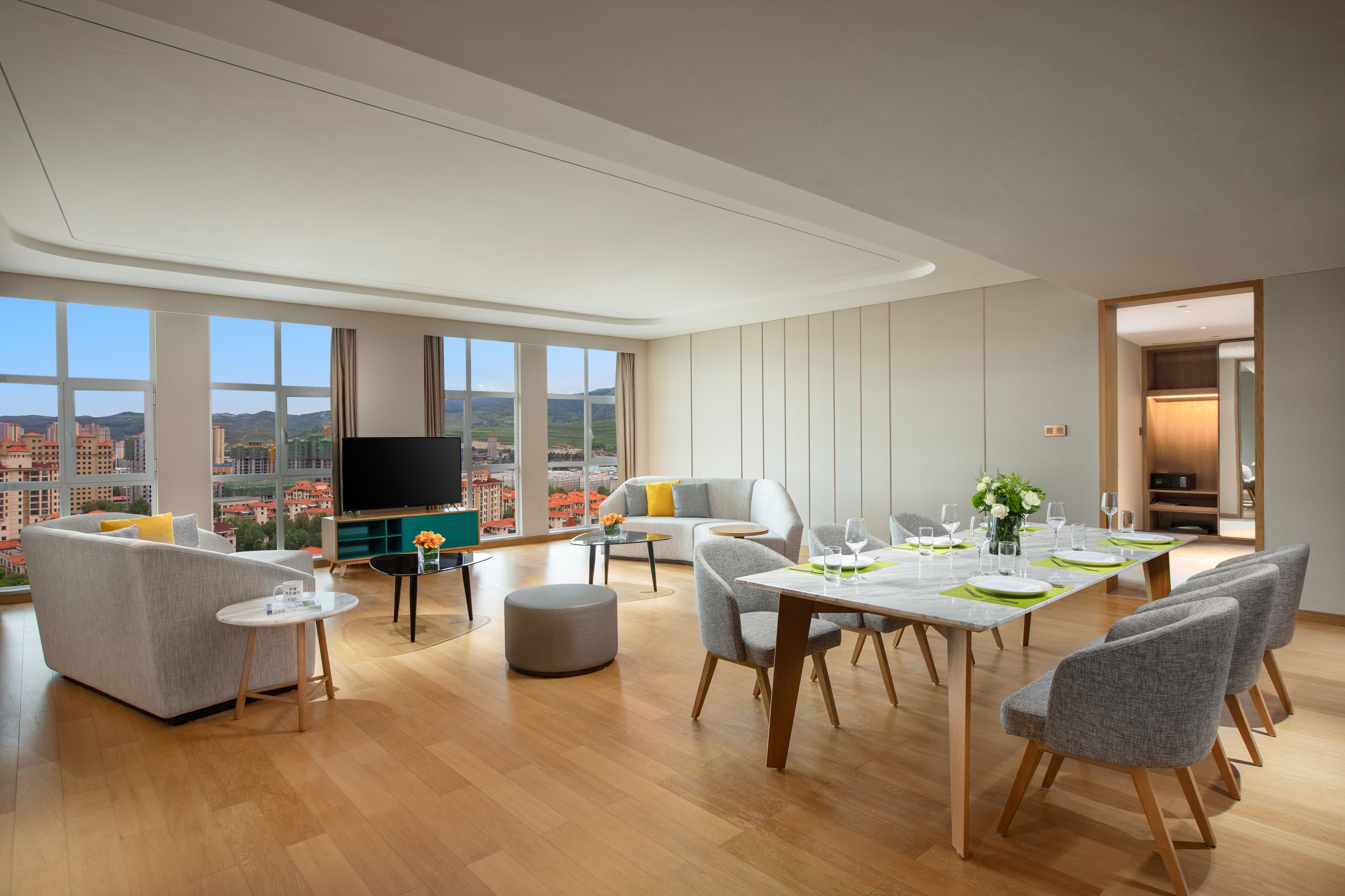 Holiday Inn Xining Datong, an IHG Hotel 25/50