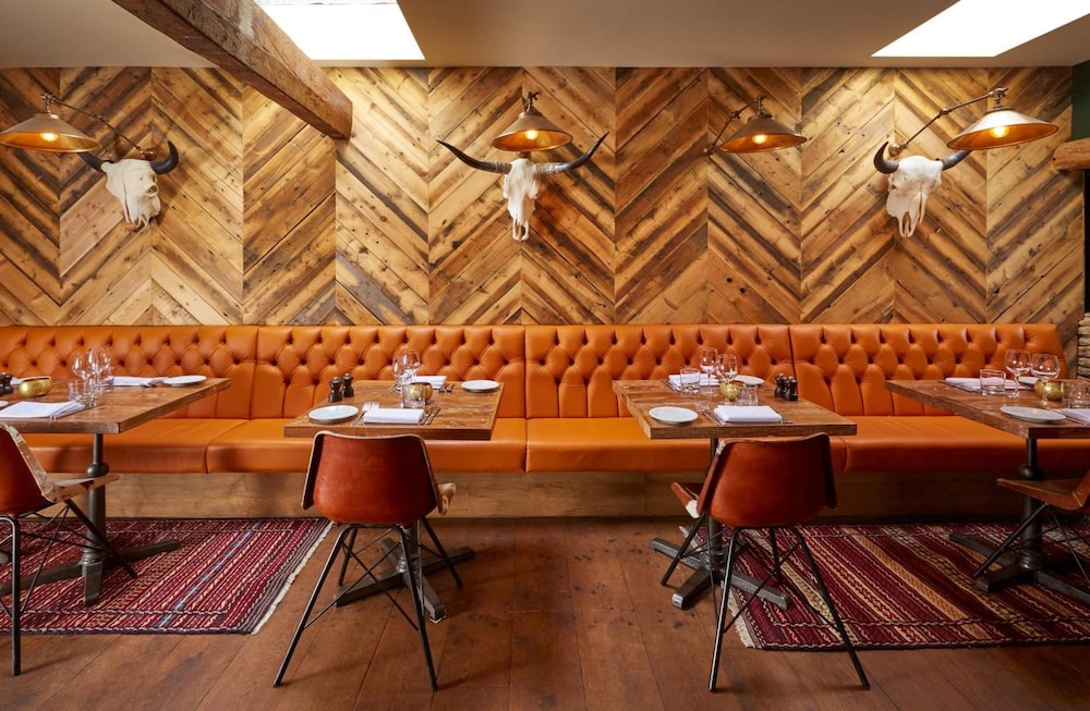 The Bull Hotel 28/47