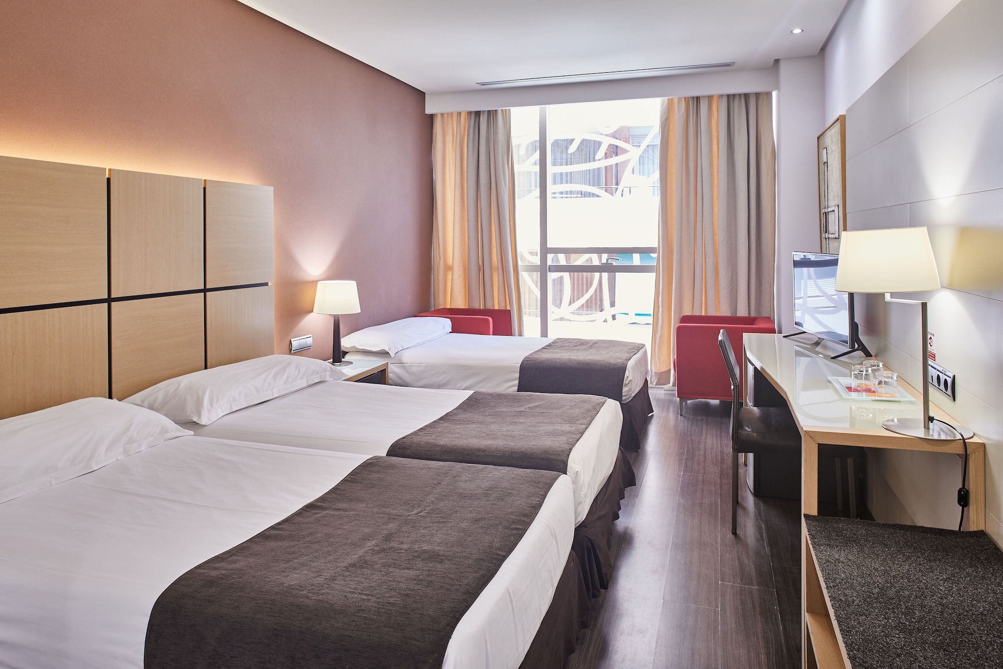 ROOM, TRIPLE
