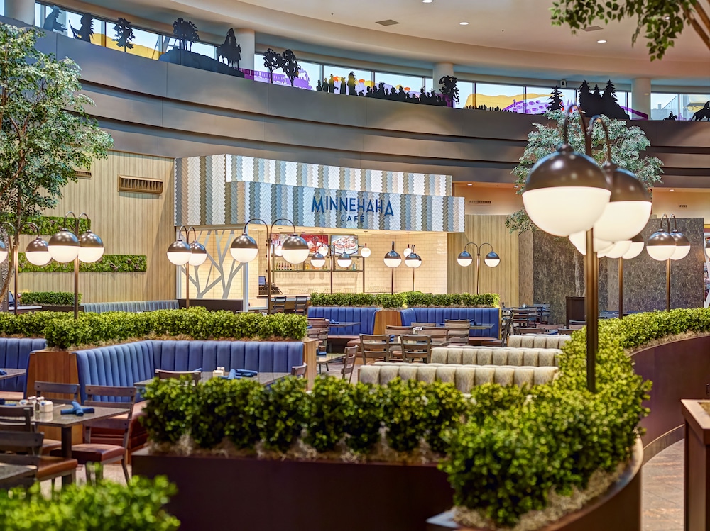 Mystic Lake Casino Hotel 5/62