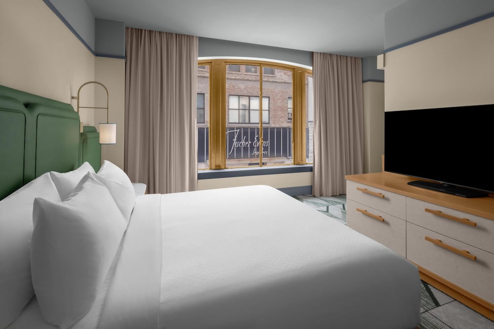 1 Bedroom, Deluxe, Suite, King Bed
