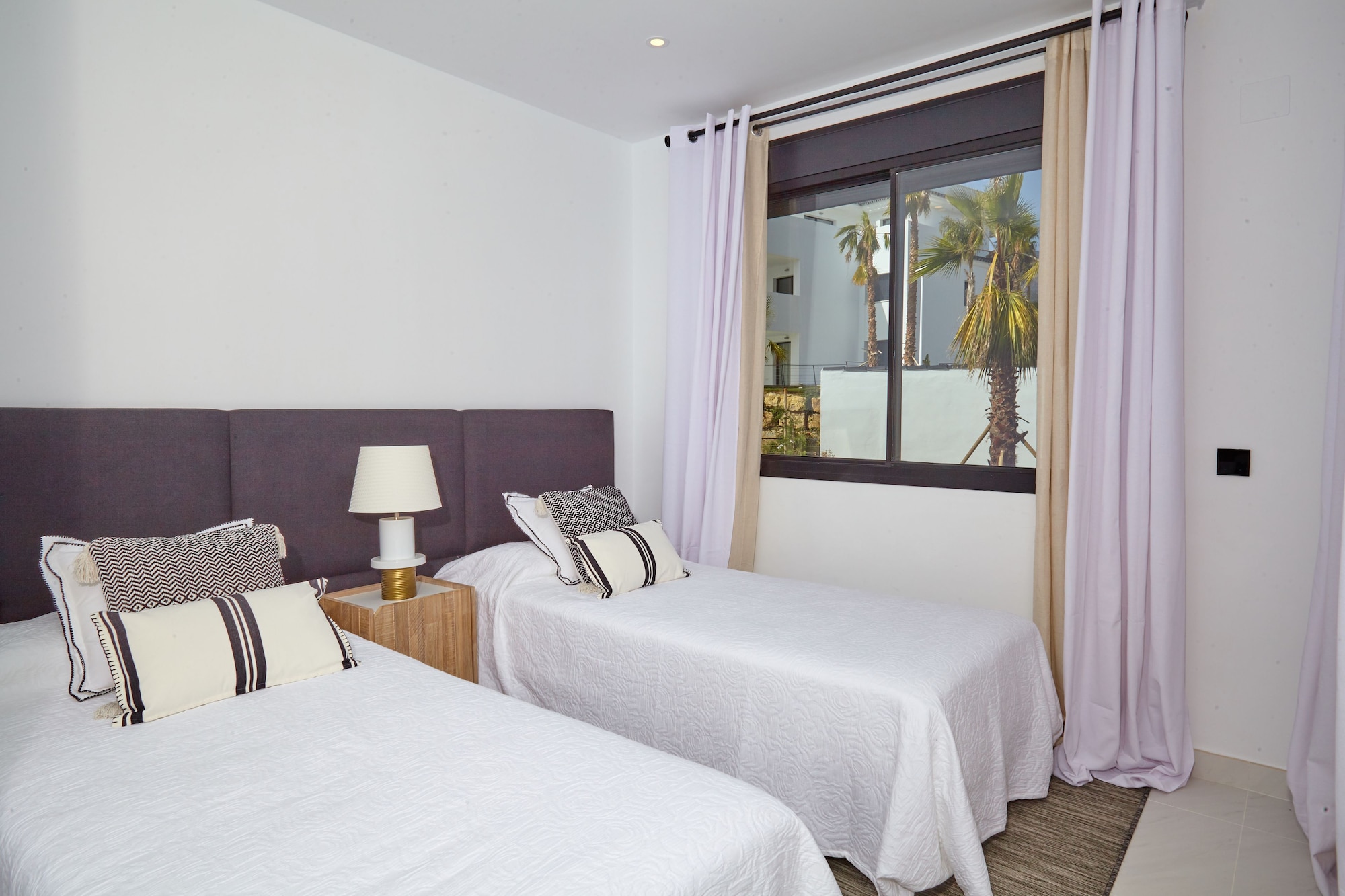 Semi Room, 2 Bedrooms, Junior, Penthouse, Double and Twin Beds, Terrace، ESTEPONA HOLIDAY HILLS 2/10