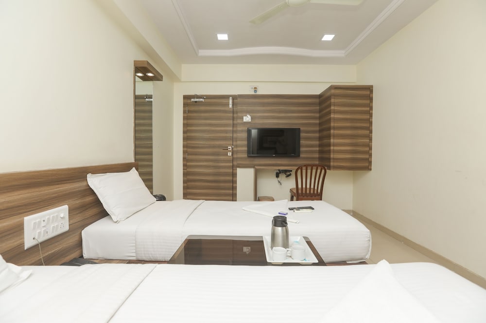 Hotel Midtown Andheri 11/34