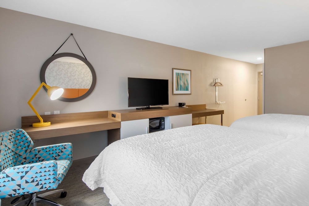 Hampton Inn and Suites Ruidoso Downs 11/37