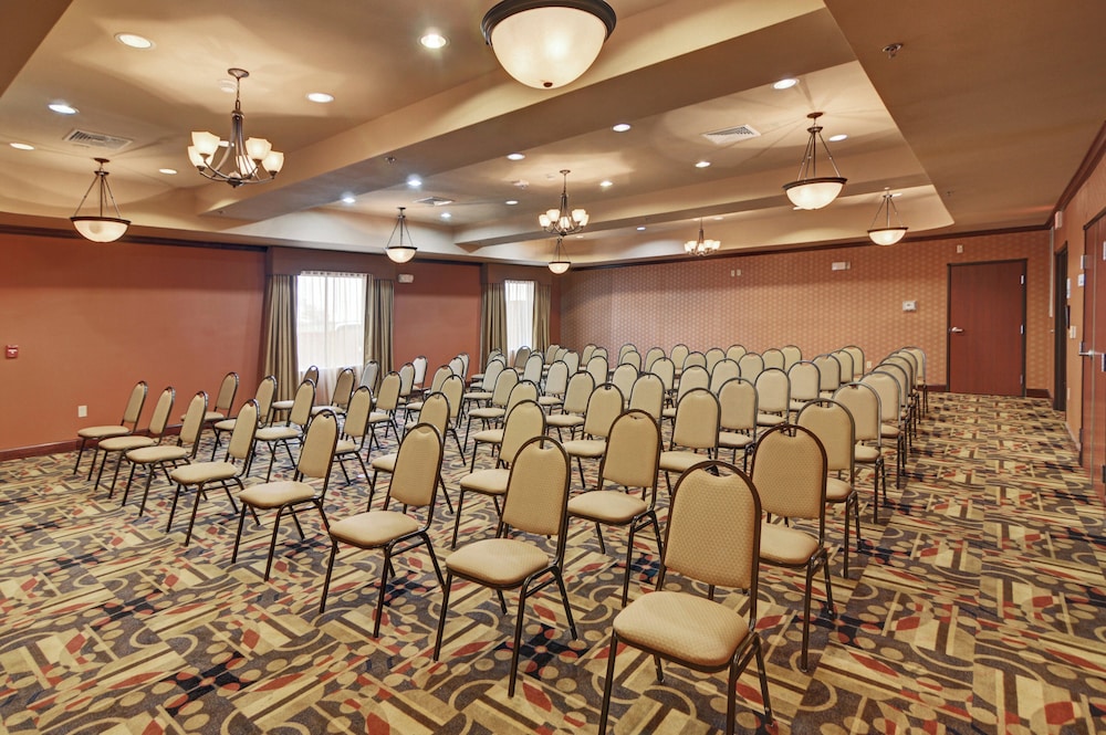 Holiday Inn Express Hotel And Suites Altus 60/69