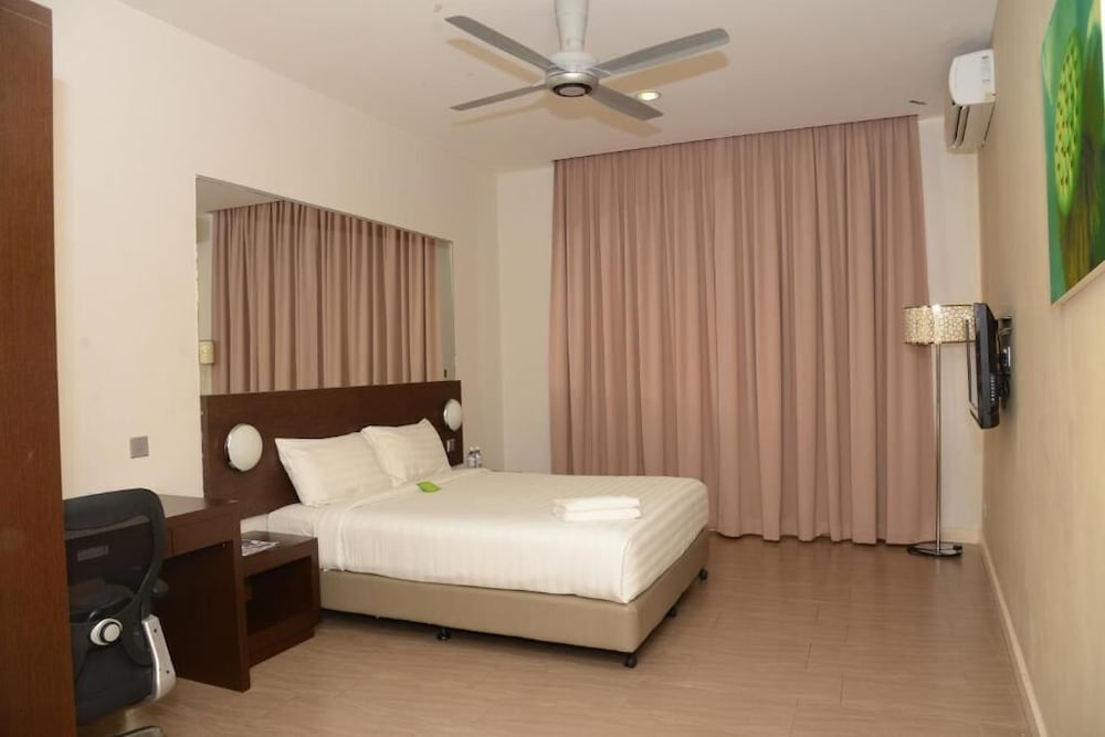 101 HOTEL BINTULU 22/28