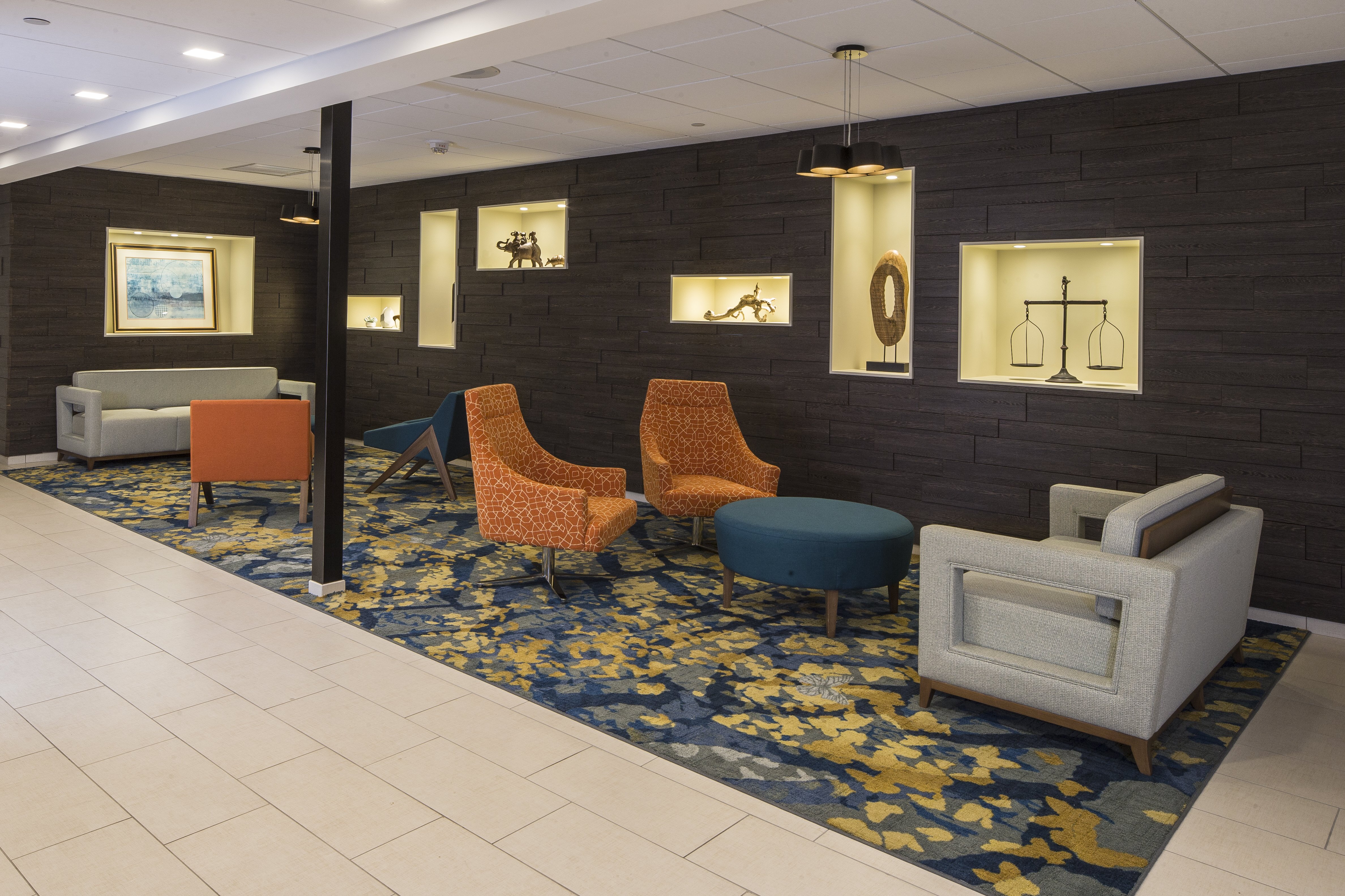 Crowne Plaza Suites Pittsburgh South 43/76