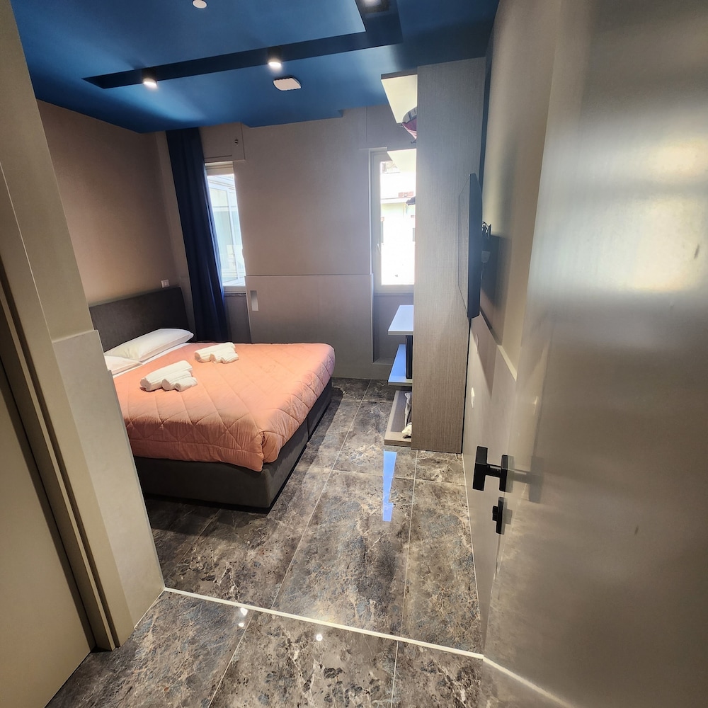 Hotel Bella Capri 25/50