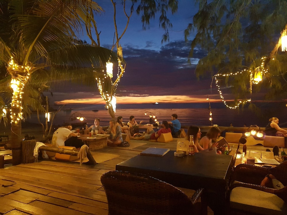 In Touch Resort 33/58