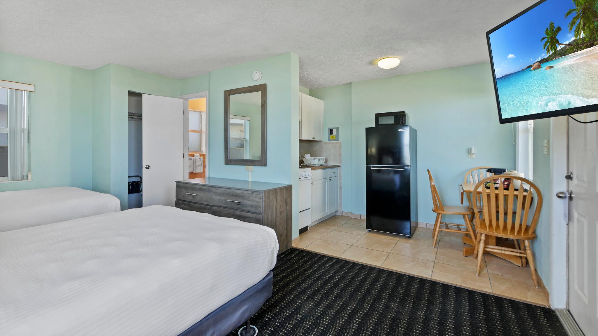 Room at Ocean Court Beachfront Hotel, DAYTONA BEACH SHORES - FL