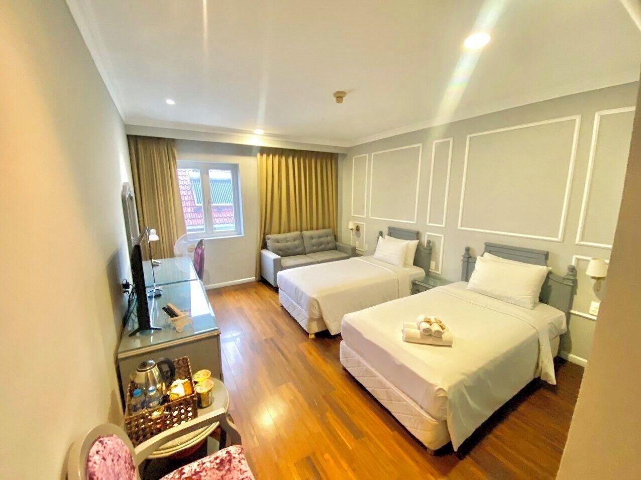 SUPERIOR, TWIN BEDS