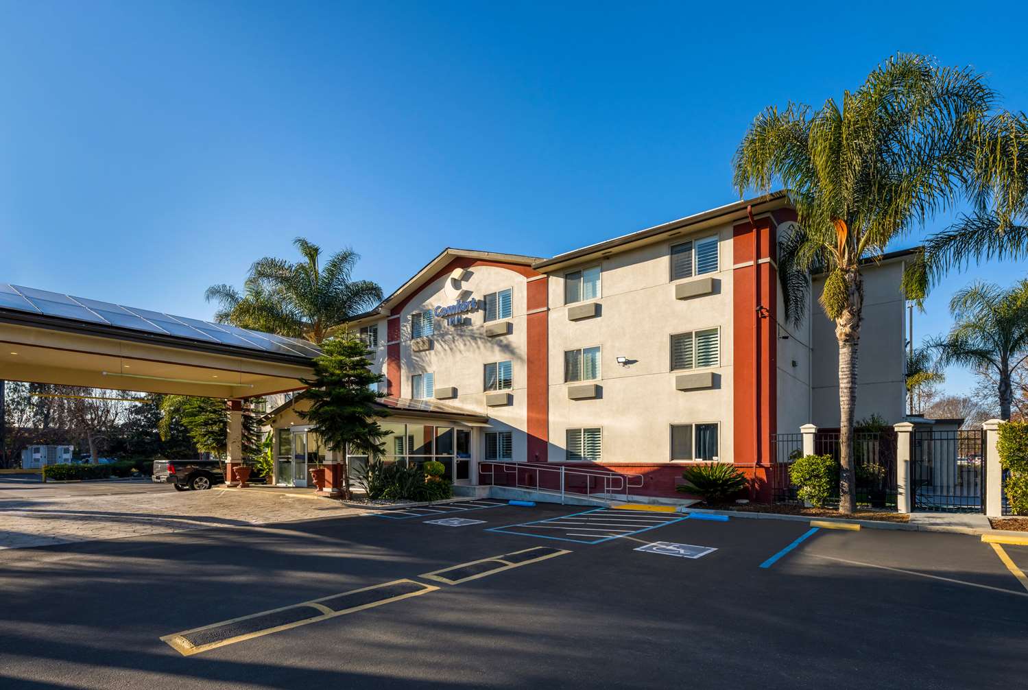 Comfort Inn Gilroy 14/15