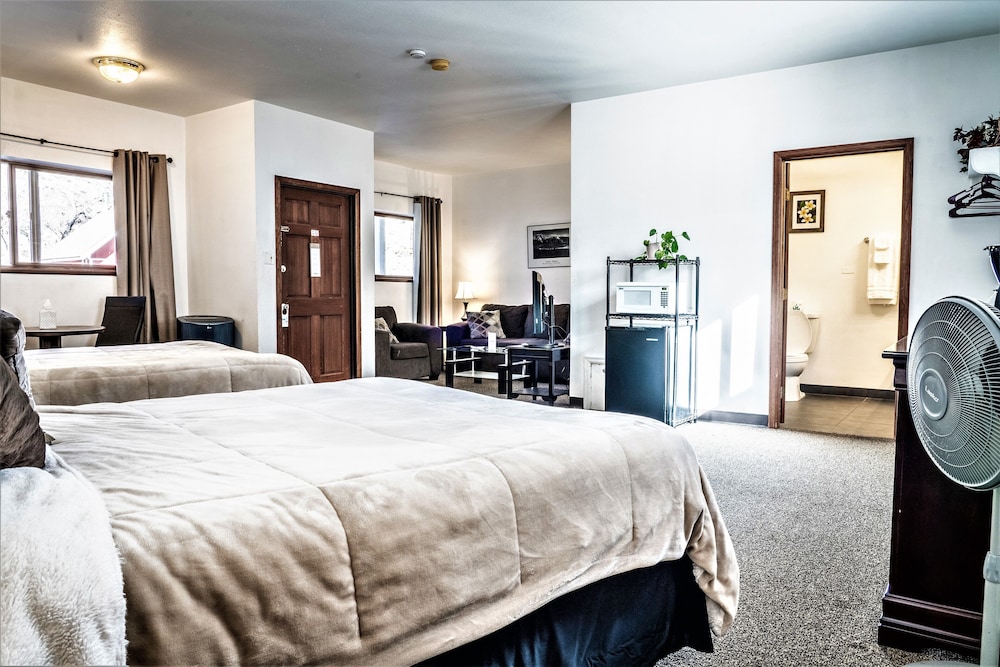 JC Suites 12/43